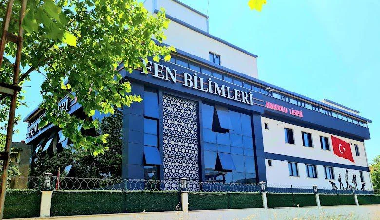 Fen Bilimleri Anadolu Lisesi ana bina renderı 1